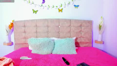 summer_girls01 online show from 03/05/26, 11:34