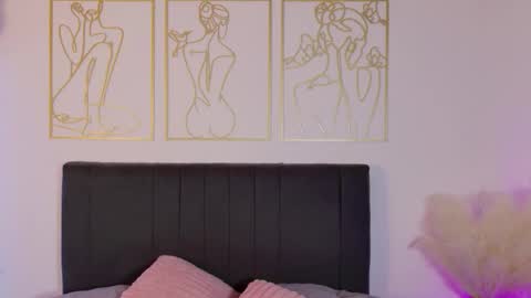 Snapshot of summer_holiday chatting on 10/31/25, 03:29 OnlyFans summer holiday online show from 10/31/25, 03:29