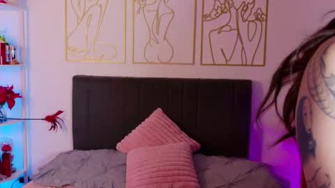 Snapshot of summer_holiday chatting on 12/14/25, 11:48 OnlyFans summer holiday online show from 12/14/25, 11:48