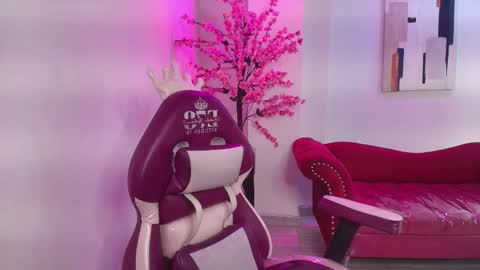 summer_miller online show from 11/30/25, 11:25