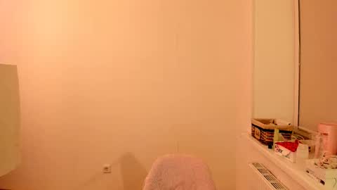 Snapshot of summer_preston chatting on 02/07/25, 11:45 Summer Preston online show from 02/07/25, 11:45