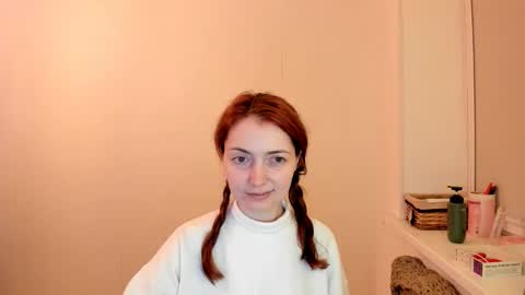 Snapshot of summer_preston chatting on 09/28/25, 10:37 Summer Preston online show from 09/28/25, 10:37