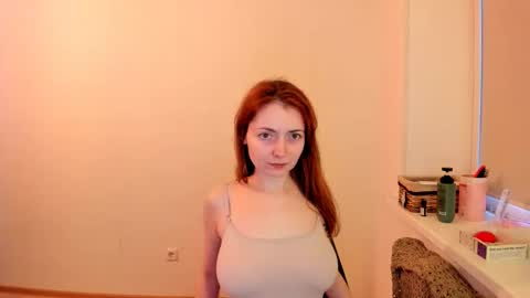 Snapshot of summer_preston chatting on 10/12/25, 06:01 Summer Preston online show from 10/12/25, 06:01