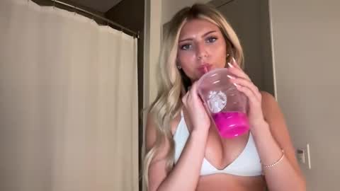 summerclarkee online show from 03/03/26, 09:53