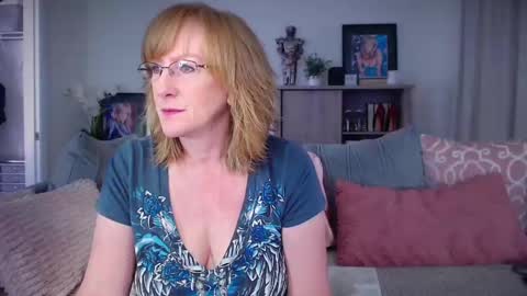 SummerKnightzzz online show from 04/06/26, 12:06