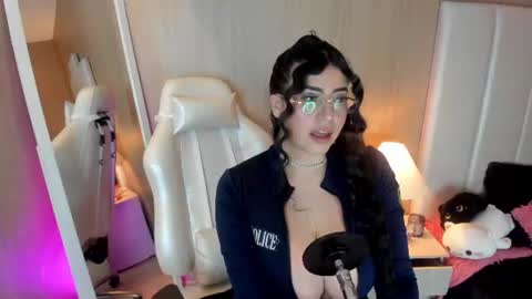 Snapshot of summerssangel chatting on 07/12/26, 01:35 - - online show from 07/12/26, 01:35