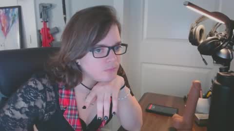 Summer The Small online show from 02/05/25, 04:14