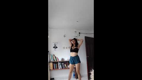 moon1 online show from 04/13/26, 05:07