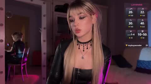 Miss Nelly online show from 12/19/25, 11:23