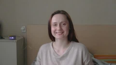 Snapshot of sun_sparkle chatting on 06/05/26, 06:35 Olivia online show from 06/05/26, 06:35