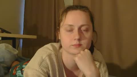 Snapshot of sun_sparkle chatting on 06/28/26, 06:58 Olivia online show from 06/28/26, 06:58