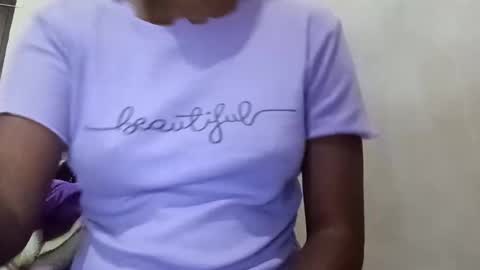 sunali_jain03 online show from 12/19/25, 04:30