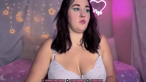 sundaemoon online show from 09/17/25, 02:57