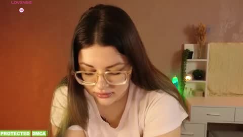 Tina. Im topless model  online show from 04/14/26, 08:09