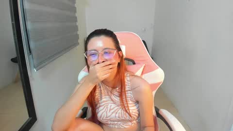 Snapshot of sunn_ray chatting on 01/19/25, 11:10 IG zsun ray0 online show from 01/19/25, 11:10