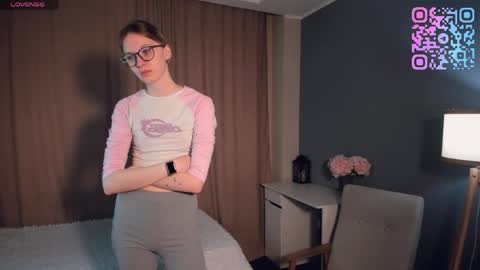 Kiki online show from 04/10/26, 01:11