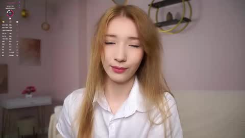 Lily online show from 09/28/25, 01:38