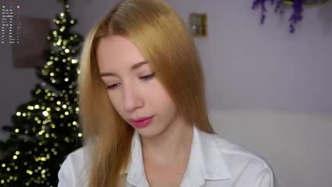 Lily online show from 12/22/25, 02:47