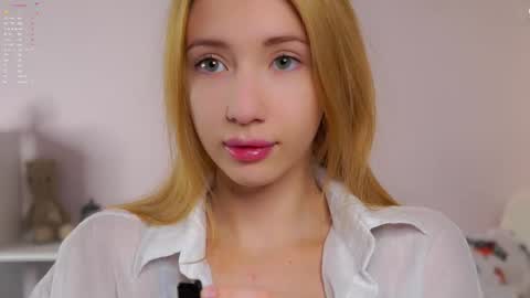 Lily online show from 01/18/26, 02:43