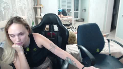 Alice and Sergey online show from 01/14/25, 03:57