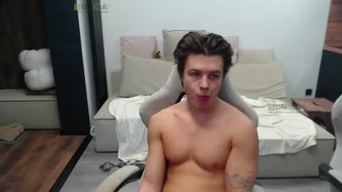 Alice and Sergey online show from 11/25/25, 07:41