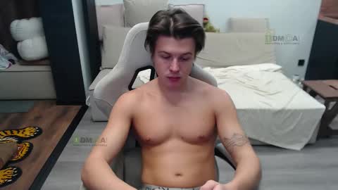 Alice and Sergey online show from 12/04/25, 08:34