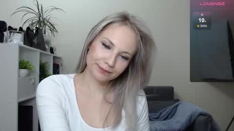 Naomi online show from 12/30/24, 08:58