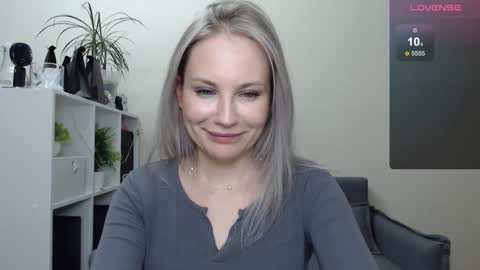 Naomi online show from 01/03/25, 02:21