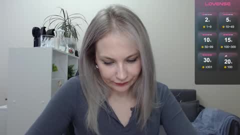 Naomi online show from 01/09/25, 09:06