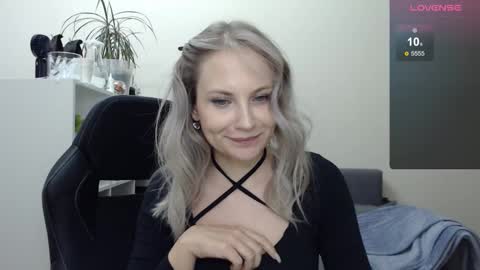 Naomi online show from 01/11/25, 06:24