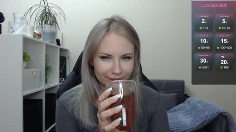 Naomi online show from 01/19/25, 04:01