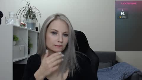 Naomi online show from 01/20/25, 09:43