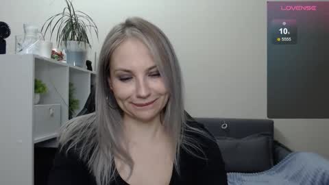 Naomi online show from 01/21/25, 12:46