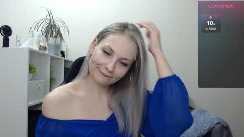 Naomi online show from 01/22/25, 12:06