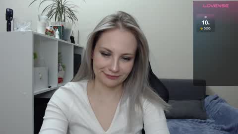 Naomi online show from 02/01/25, 08:37