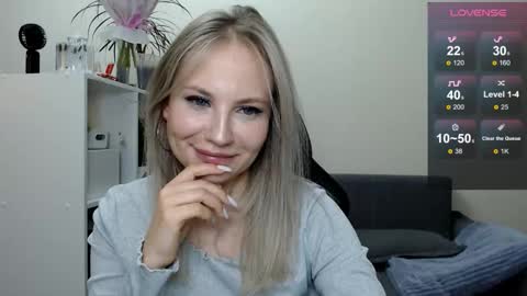 Naomi online show from 03/08/25, 07:53