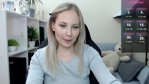 Naomi online show from 10/08/25, 05:38