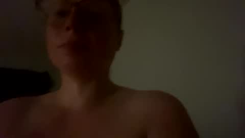 Sunny Clementine online show from 10/27/25, 03:54