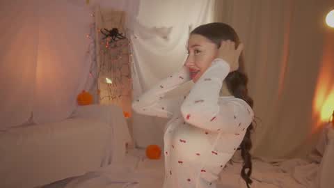 Maria online show from 11/09/25, 10:19