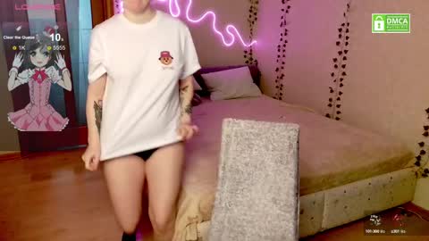 Snapshot of sunny_mood chatting on 02/10/25, 07:15 sunny mood online show from 02/10/25, 07:15