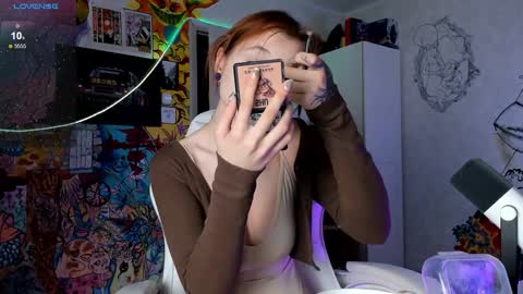 Snapshot of sunny_mouse chatting on 12/11/24, 01:28 Sunny online show from 12/11/24, 01:28