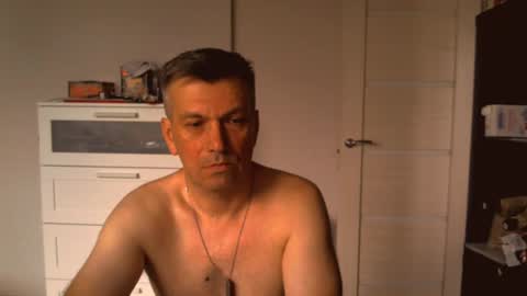 Snapshot of sunny_sun00 chatting on 06/18/26, 12:31 sunny_sun00 online show from 06/18/26, 12:31