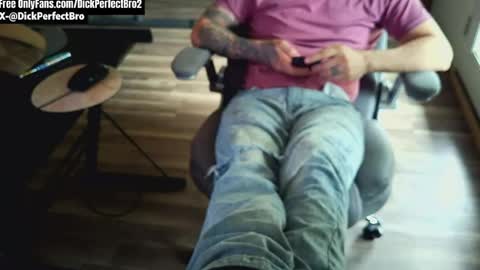 Snapshot of sunny_valentine chatting on 05/06/26, 02:33 sunny valentine online show from 05/06/26, 02:33