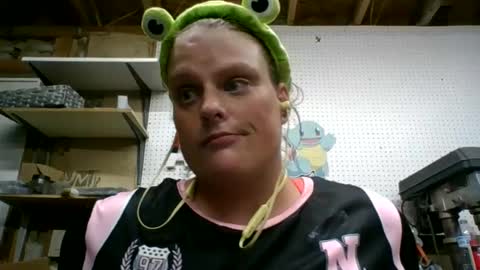 Sunnie online show from 09/17/25, 09:38