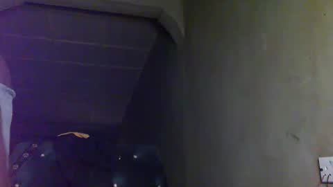 Sunnyblack2 online show from 10/21/25, 10:05