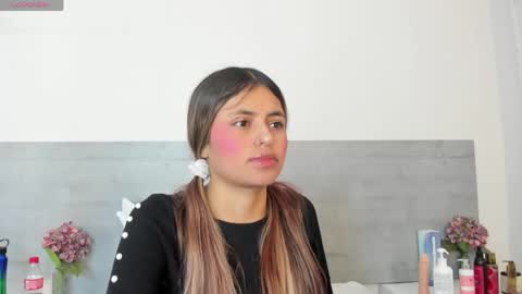 sunnywhitee online show from 04/17/26, 07:28