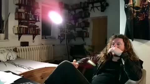 Snapshot of sunr1sa chatting on 12/08/24, 05:22 sunr1sa online show from 12/08/24, 05:22