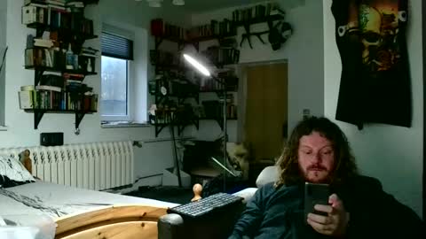 Snapshot of sunr1sa chatting on 12/13/24, 07:04 sunr1sa online show from 12/13/24, 07:04