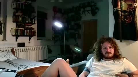 Snapshot of sunr1sa chatting on 12/16/24, 06:10 sunr1sa online show from 12/16/24, 06:10