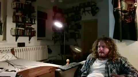 Snapshot of sunr1sa chatting on 12/16/24, 04:49 sunr1sa online show from 12/16/24, 04:49